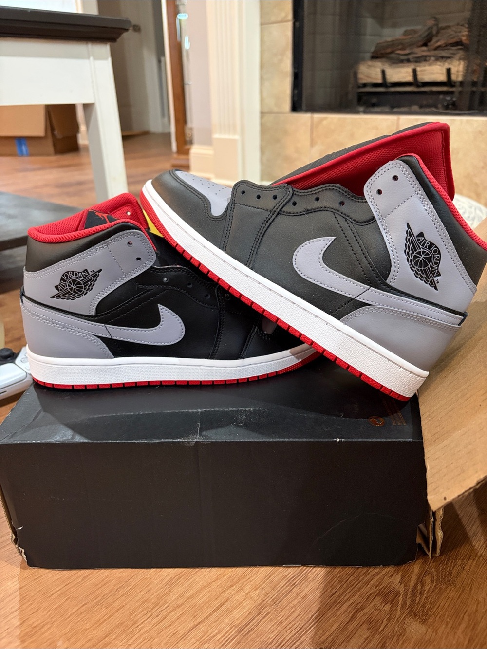 Air Jordan Mid 1 Sneakers